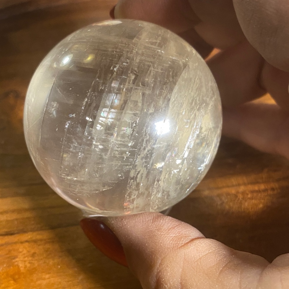 Honey Calcite Crystal sphere with rainbows - Picture 2 of 2
